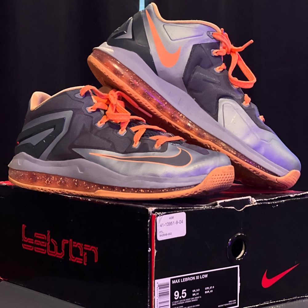 MAX LEBRON XI LOW SIZE 9.5